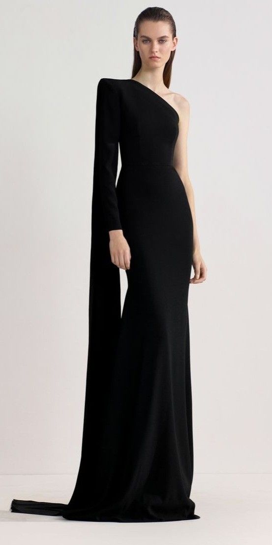 black classic sheath gown1
