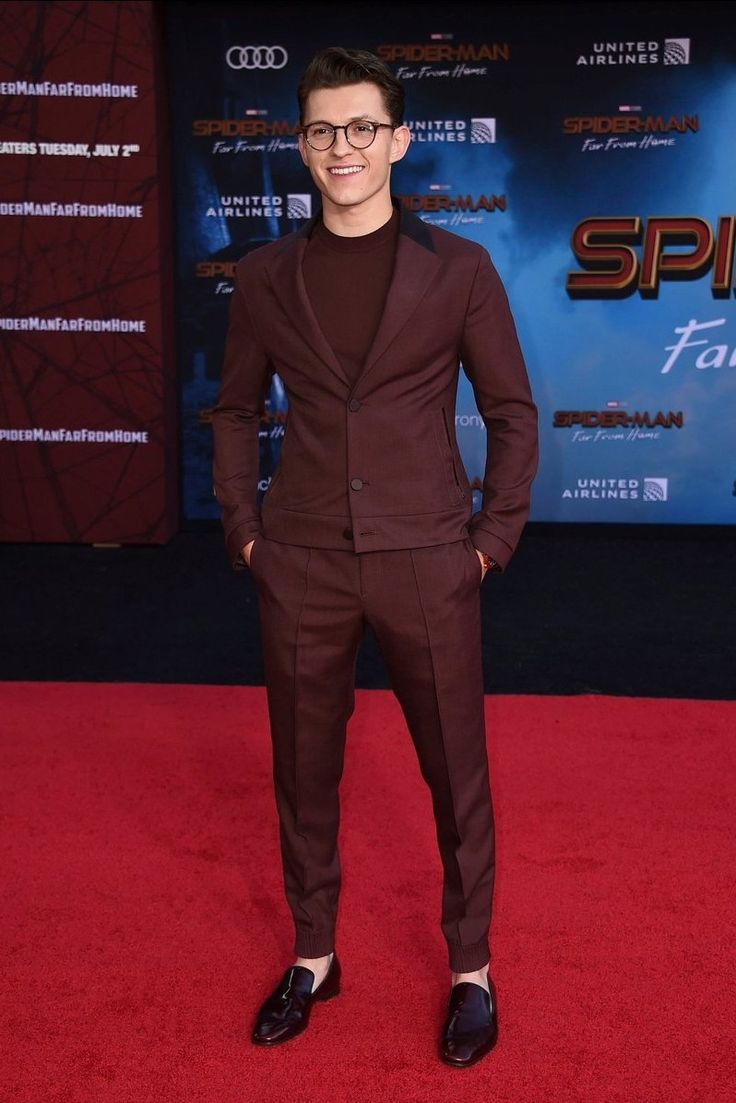 Tom Holland's Iconic Red Suit: Formal Perfection Tom Holland in red suit