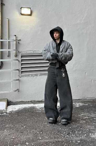 Oversized top with baggy jeans